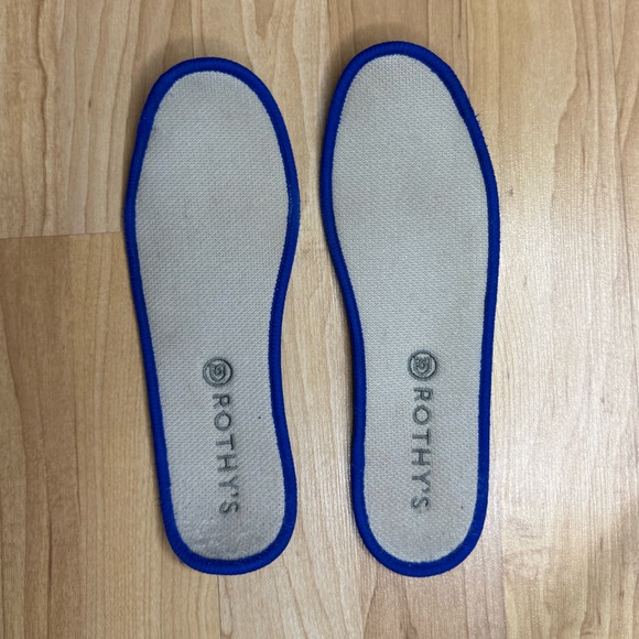 Rothy’s sand slip on sz 8 - Picture 7 of 8